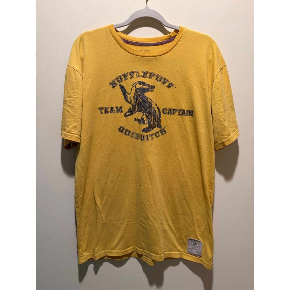 Harry Potter Universal Studios Hufflepuff Team Captain Quidditch Yellow Shirt L